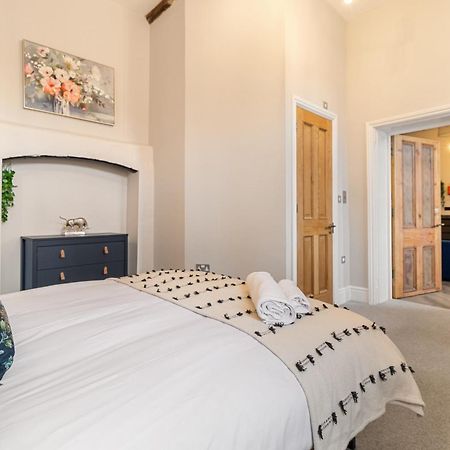Whiskawaystays - Shaw Mews - Apartment 3 Worcester Ngoại thất bức ảnh