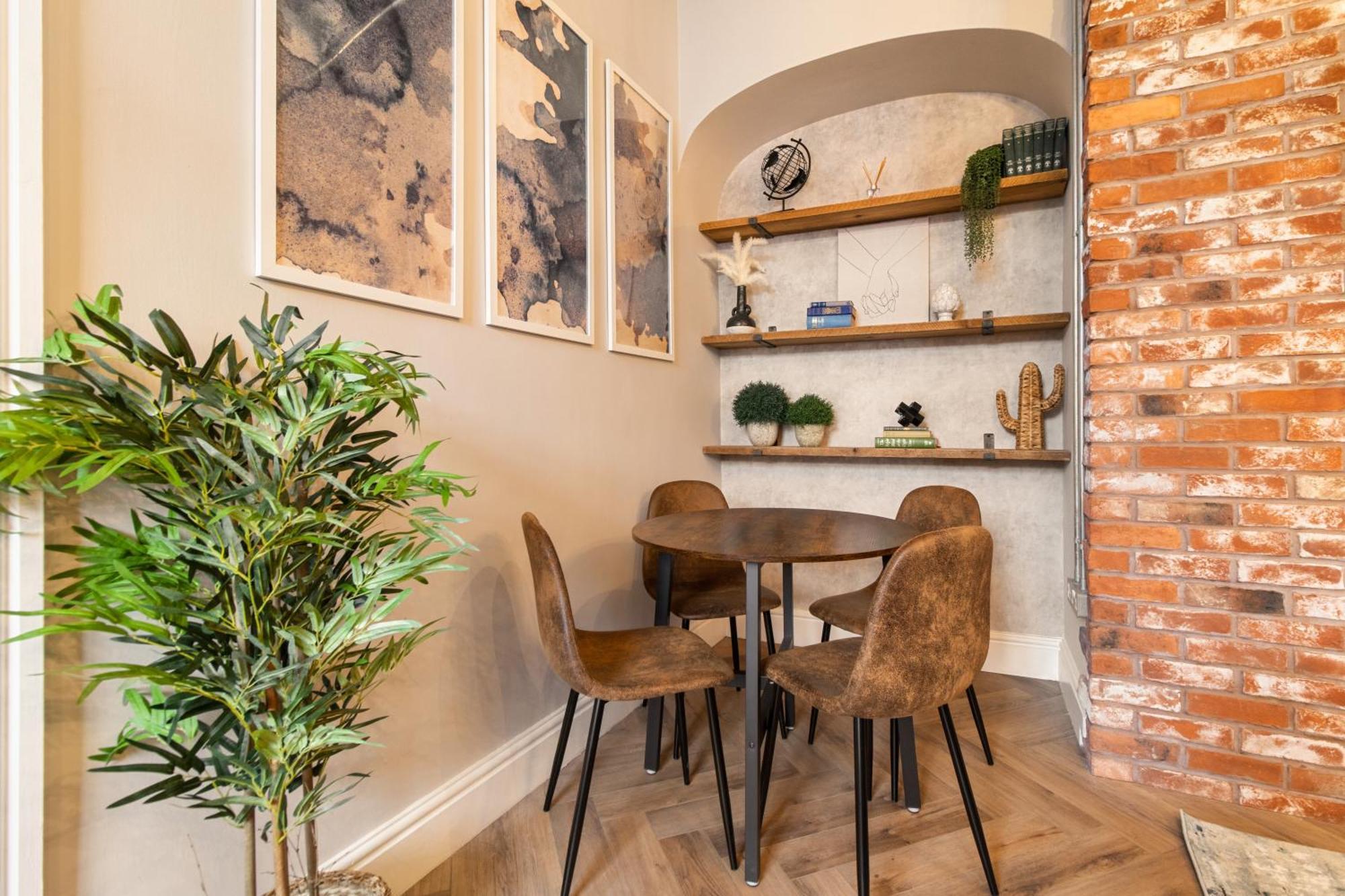 Whiskawaystays - Shaw Mews - Apartment 3 Worcester Ngoại thất bức ảnh